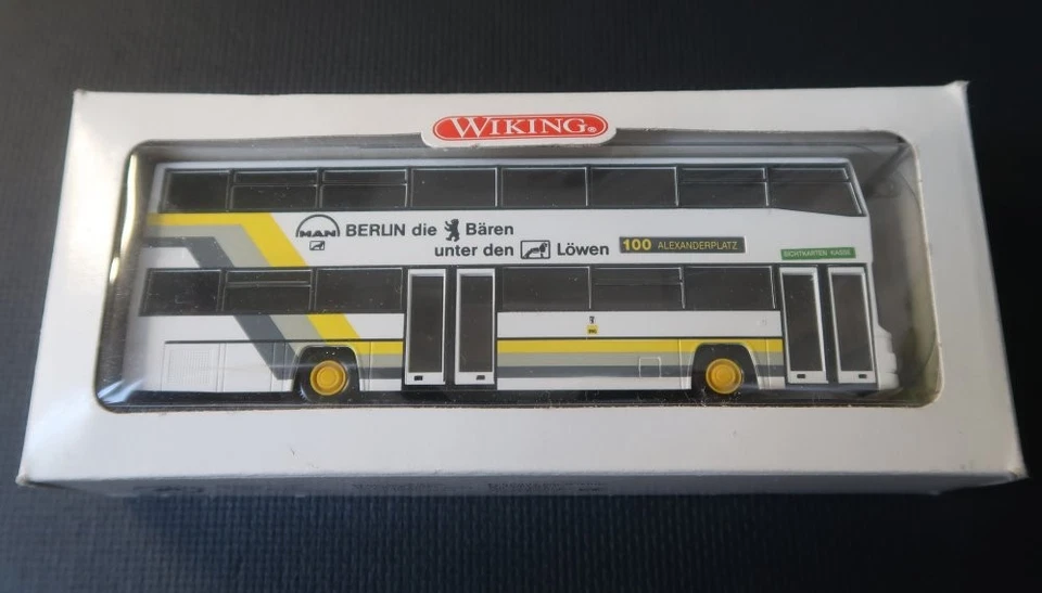 WIKING - MAN Doppeldecker "MAN Berlin - Die Bären unter den Löwen" (H0 1:87)