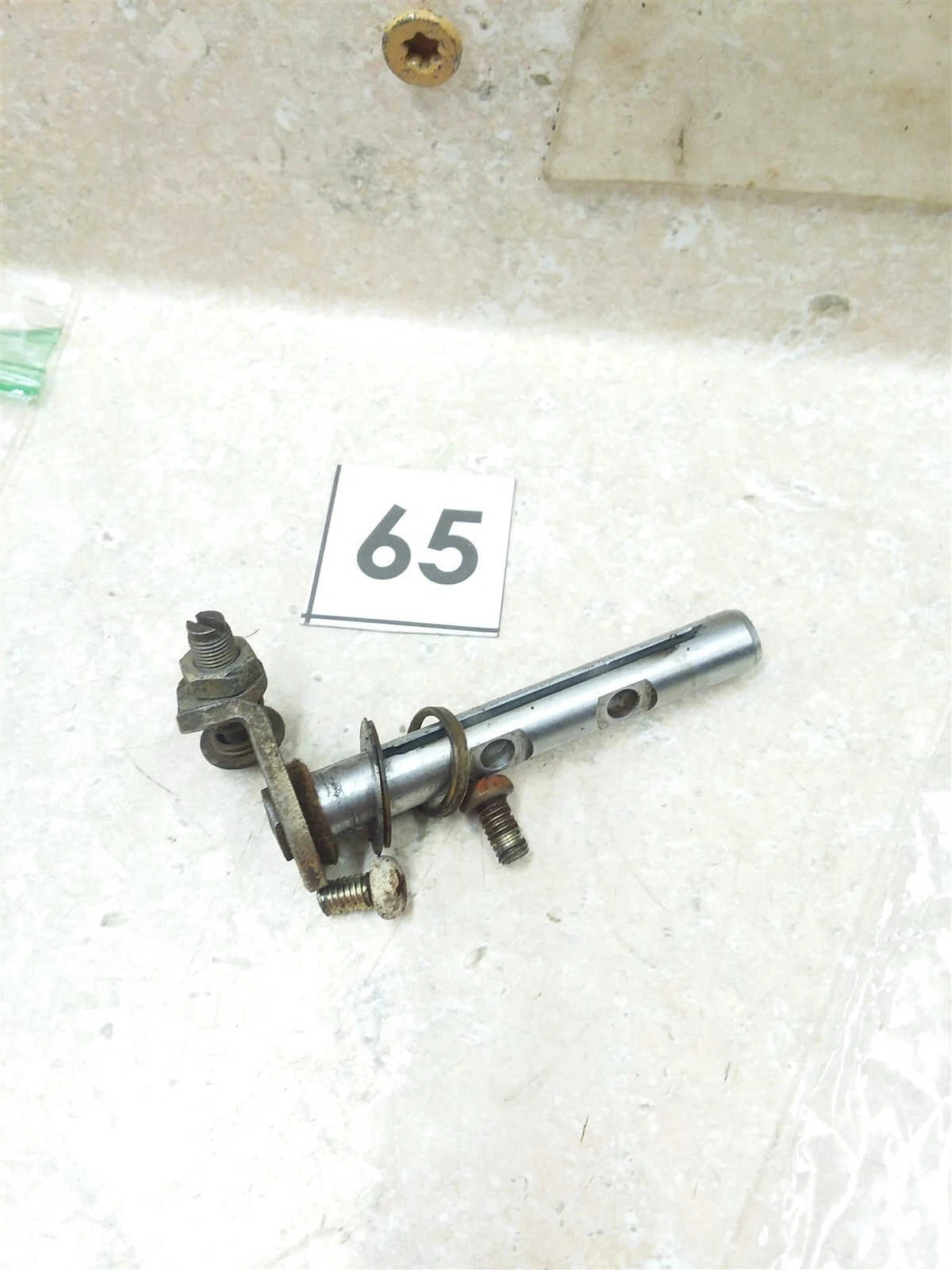 Honda CB750 Carb LEFT Inside Body Throttle Shaft 1979 1980 1981 #66 UO AP-379