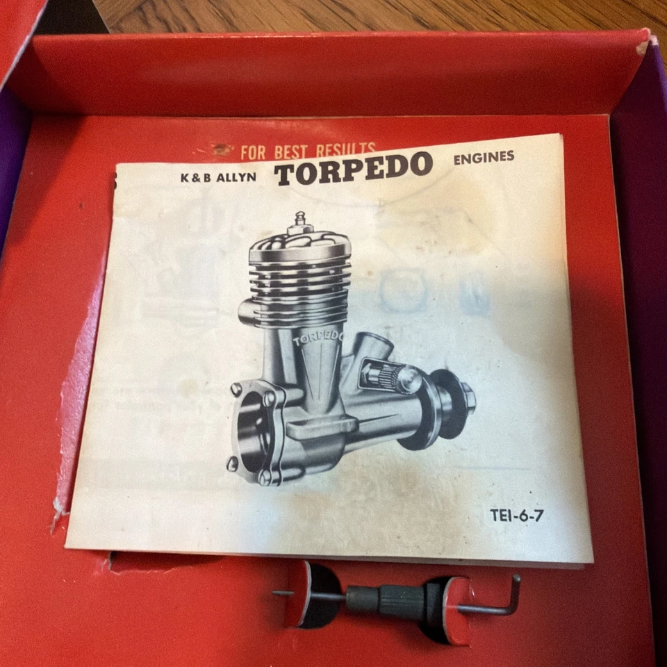 K&B Allyn Torpedo Fury .35 Model Airplane Engine , Contents Look New - Image 4 of 4
