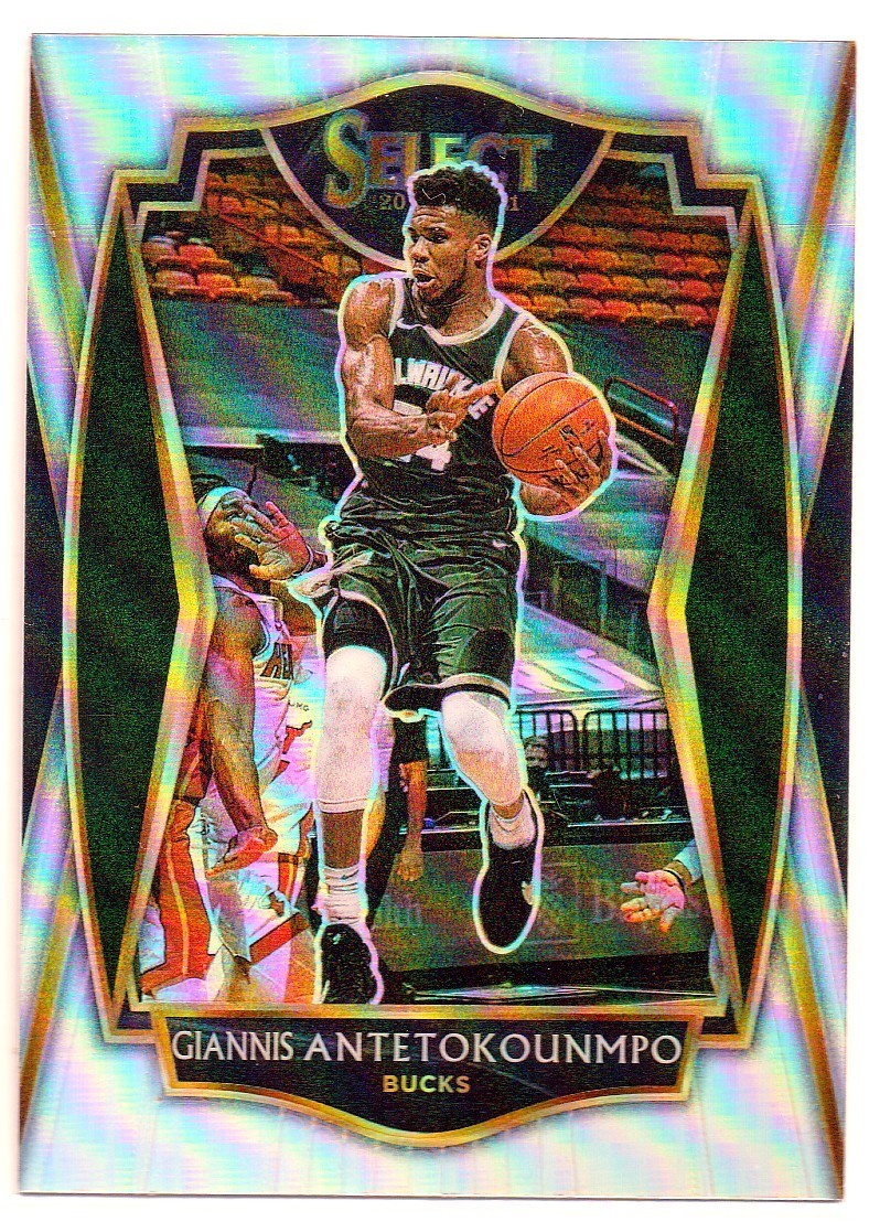 2020-21 Panini Select Giannis Antetokounmpo Premier Level #117 Silver Prizm
