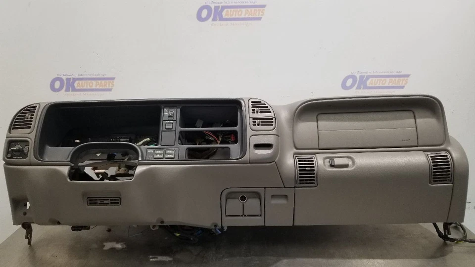99 CHEVY TAHOE LT DASH PANEL DASHBOARD ASSEMBLY WITH PASSENGER SRS GRAY Foto 2 de 4