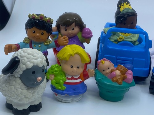 16 Stück Fisher Price 9 Little People 1 Schaf 4 Fahrzeuge 1 Töpfchen 1 Regenschirm - Bild 3 von 23