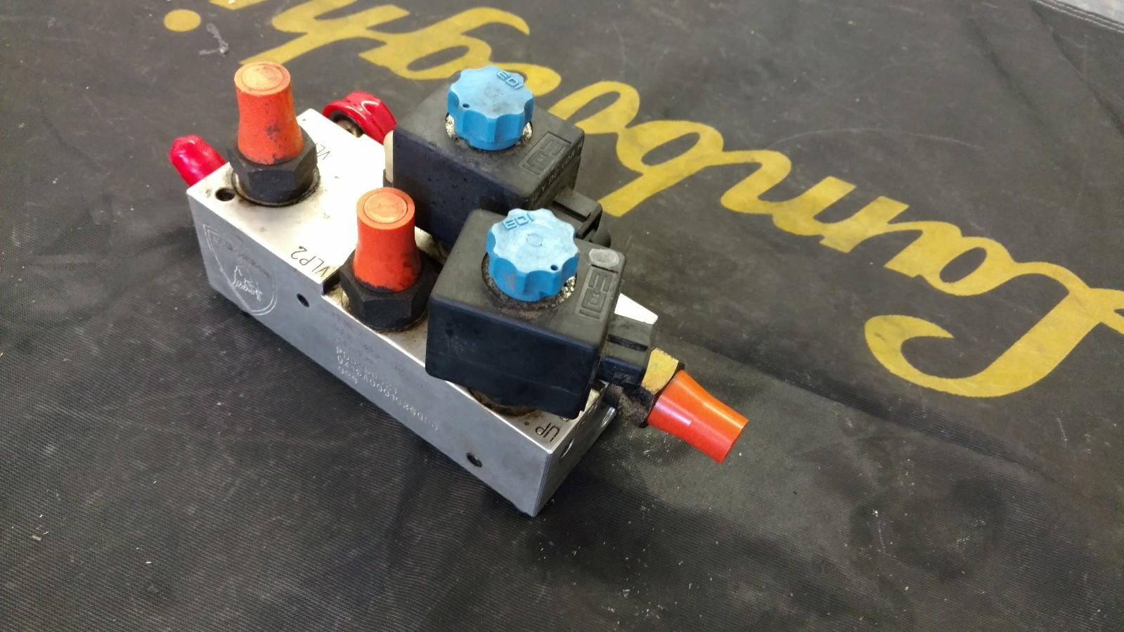 LAMBORGHINI GALLARDO COUPE SPYDER SUSPENSION CONTROL VALVE UNIT OEM 400412185A