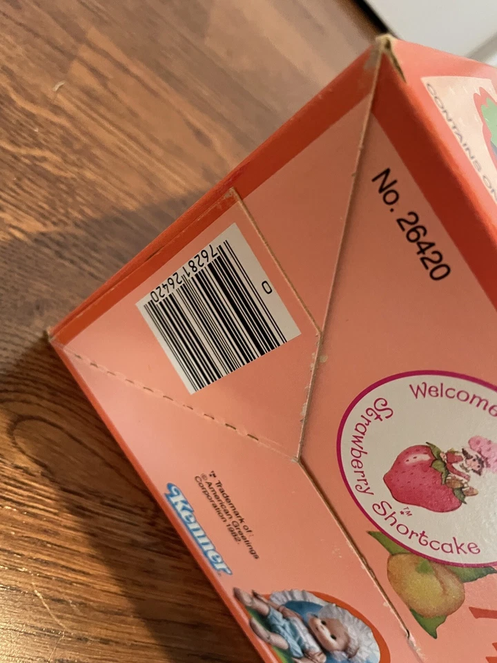 Vintage Baby Apricot Blow A Kiss doll Strawberry Shortcake NRFB. Never Opened. - Image 3 of 4