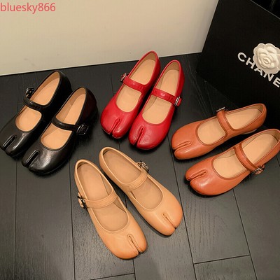 Women Ankle Strap Flat Mary Jane Shoes Leather Loafers Shoes Clip Toe Tabi Shoes