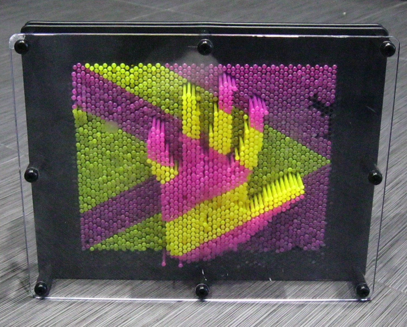 Pinscreen Ward Fleming PIN ART PINSCREEN 3D Impressions Maker Screen Desktop Toy ...