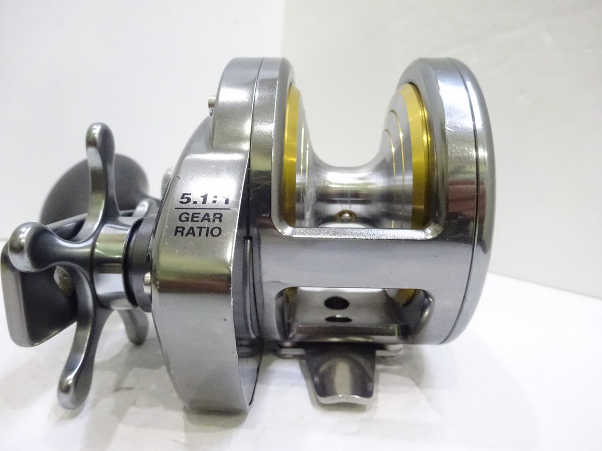 Shimano 03 Ocea Jigger NR 2000P right handed Bait casting reel