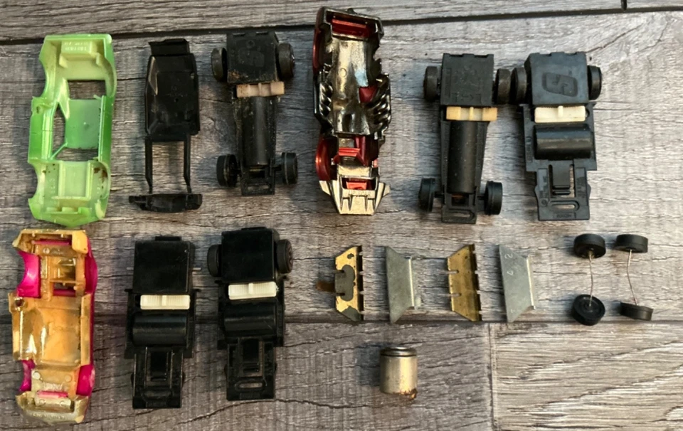 Vintage Hot Wheels Redline Sizzlers for Parts or Repair spare wheels~ 1970 - Image 2 of 2