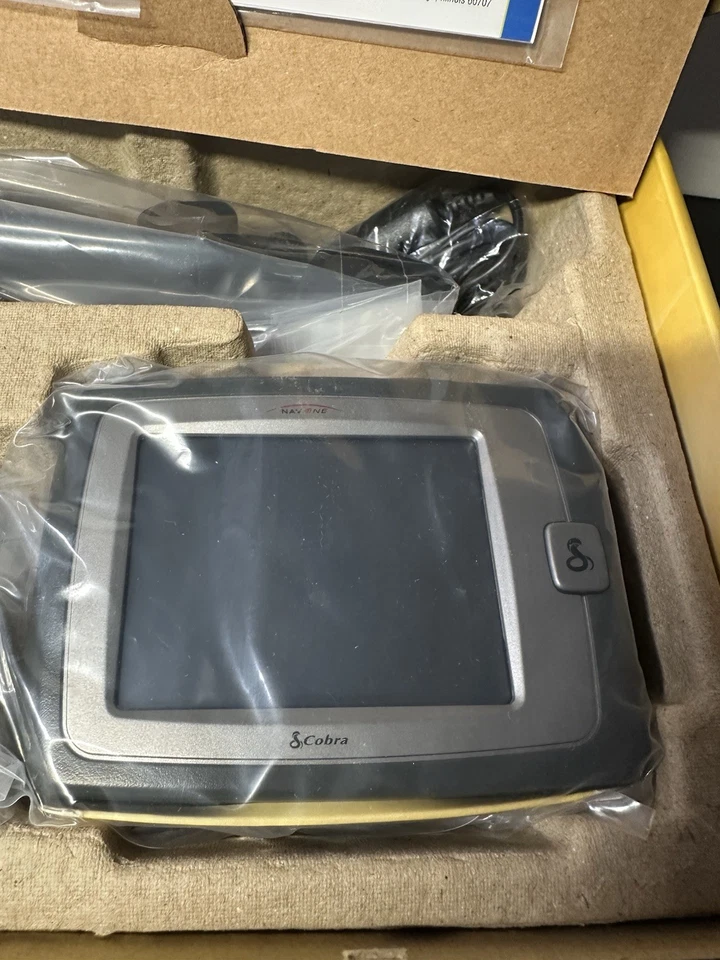 Vintage Cobra (Nav One 2100) Portable Mobile Navigation System (NOS) - Image 4 of 4
