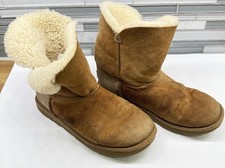 UGG Women's Mini Bailey Button II Boot SN 1016422 size 8