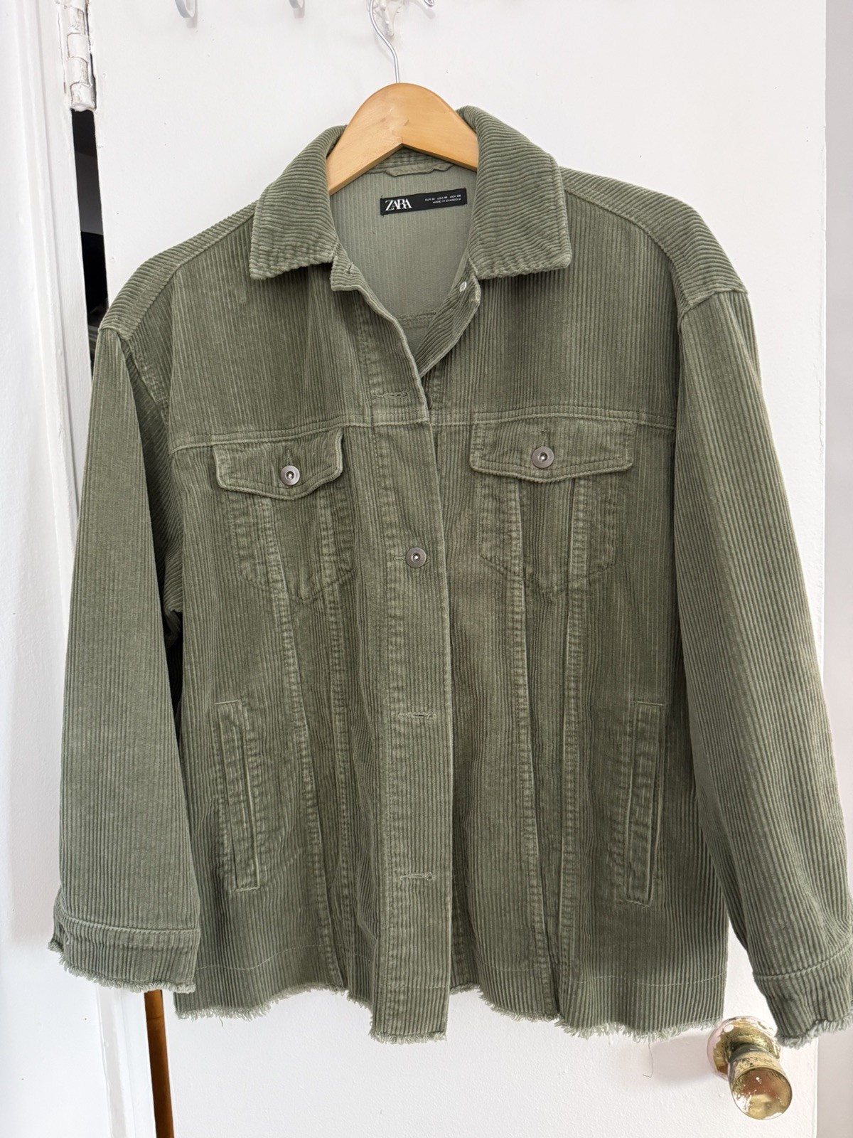 Zara Women Green Olive Corduroy Button Down Collared Frayed Hem Jacket Size M