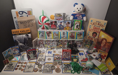 HUGE Junk Drawer Treasure Lot   Collectibles, Vintage Finds & Misc Lot #1K