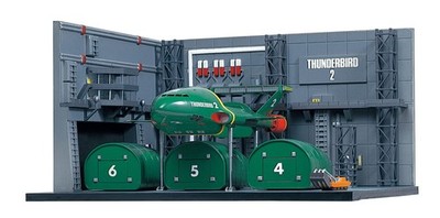 Aoshima Thunderbirds No.10 Thunderbird 2 Container Dock 1/350 Plastic Model Kit