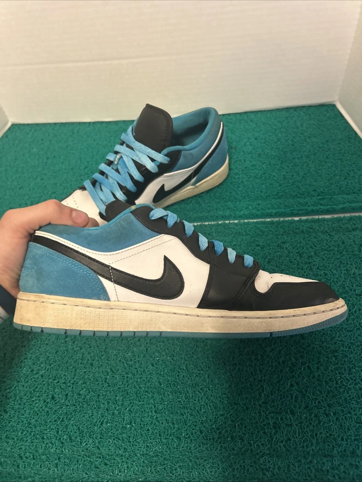 Talla 10.5 - Air Jordan 1 SE Low Laser Blue Foto 4 de 4