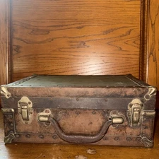 Antique Carry Case EAGLE LOCK Co. TERRYVILLE SMALL WOOD TRUNK Metal FITTINGS