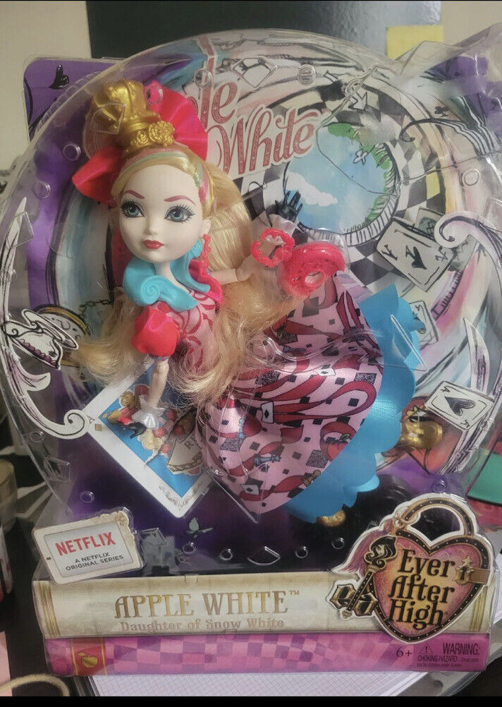 Ever After High Doll Apple White Way too Wonderland Gold Gnome Shoes Heels