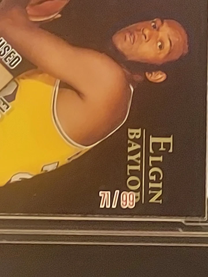 Camiseta Fusion All Sports Serie 3 2024 Elgin Baylor Juego Usada Piso #71/99 Foto 2 de 3