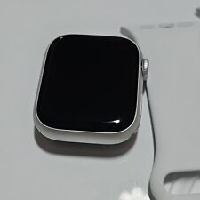 Apple Watch Series 8 GPS 41mm Silver Aluminum Case with White