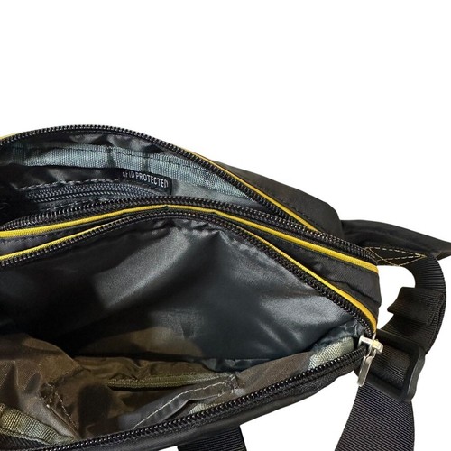 Travelite Secure RFID waist pouch, travel bag. 4 zipped compartments. Near new. - Picture 8 of 10