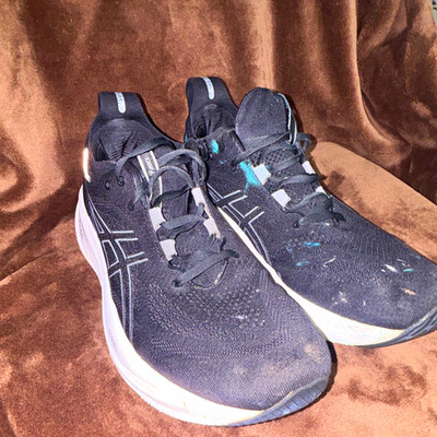 US 11 Men s ASICS Nimbus Black/White Soli Running Shoes (paint spots)