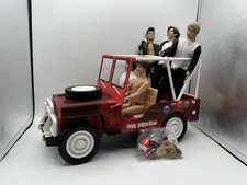 One Direction 4x4 Jeep Cruiser Car With Dolls