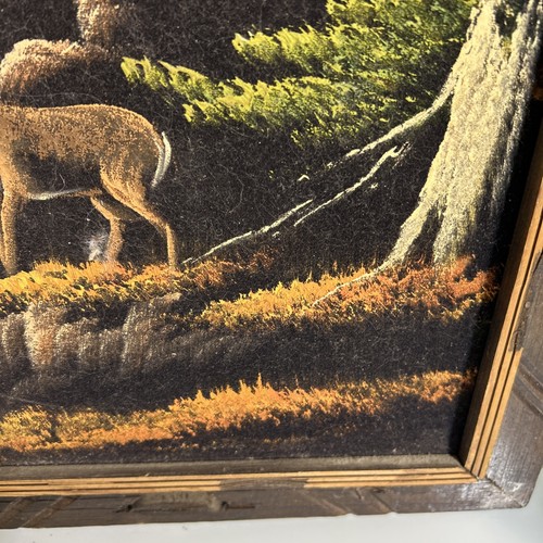 Vintage Velvet Painting Rustic Frame Nature Forest Scene Buck Deer and waterfall - Afbeelding 8 van 18