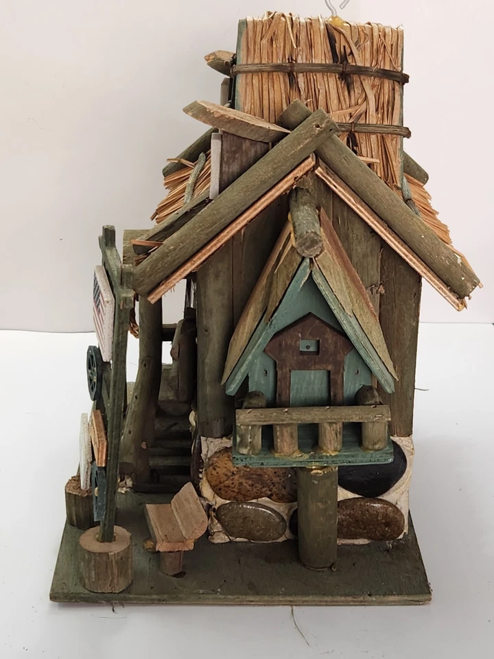 Casa para pájaros de madera y resina isla tropical junto a la playa taberna 10,5"x9"x7" Foto 4 de 4