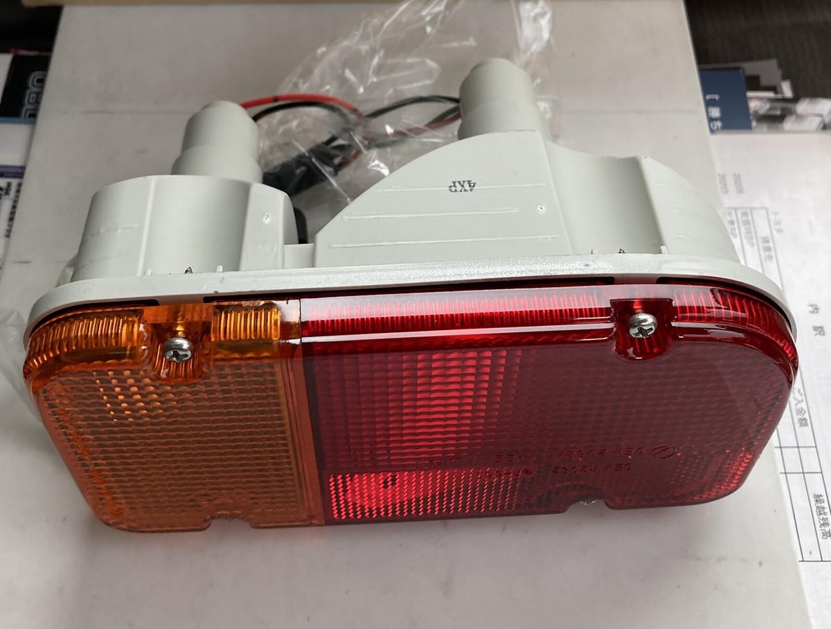 Subaru OEM 84201-TC020 Rear Combination Lamp Assembly RH Sambar