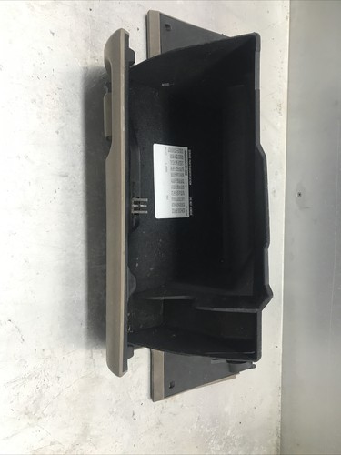 95-99 CHEVY GMC TRUCK CK Glove Box Door Compartment Assembly Light Gray OEM - Picture 14 of 17