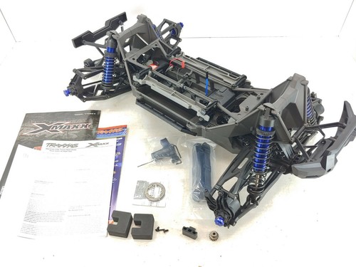 NEW TRAXXAS X-MAXX 8S BLUE 1/5 MONSTER 