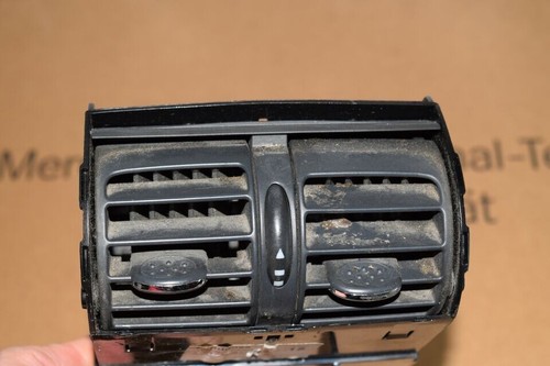 Mercedes W203 rear center air vent 2038300454 - Picture 3 of 3
