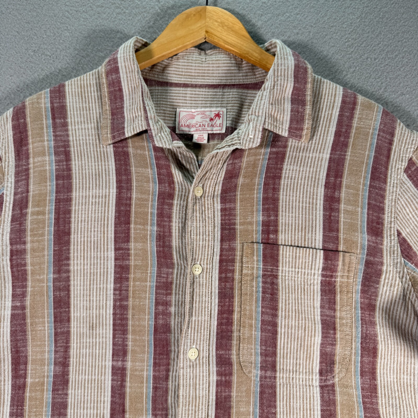 American Eagle Poolside Button Up Shirt Mens Larg… - image 3