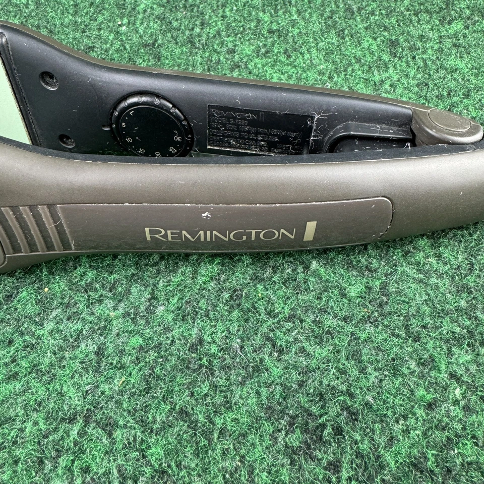 Plancha plana Remington Wet 2 recta 1 3/4 pulgadas⁰a negra y verde Foto 3 de 4