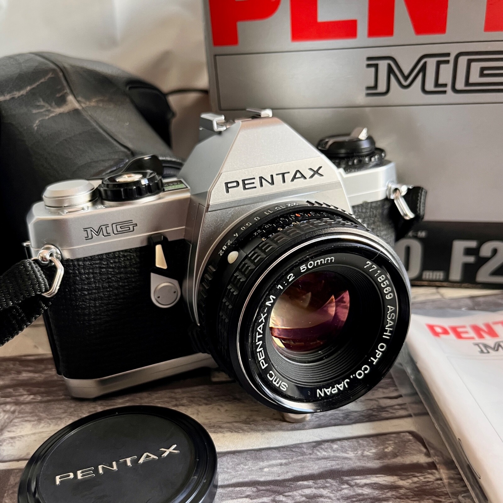 PENTAX MG SLR 35mm Film Camera w/ SMC PENTAXM 50mm 12＋Accessories
