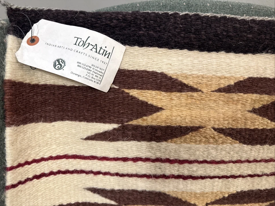 正品纳瓦霍盖洛普贸易羊毛地毯 38.5 x 19.5 Toh-Atin 画廊出处 — 第 3/4 张图片