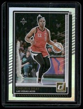 2025 Donruss WNBA #38 Chelsea Gray Holo