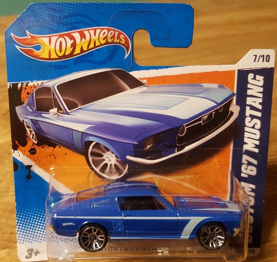 Hot Wheels Custom 1967 Ford Mustang Fastback Blue 1:64 New SHORT