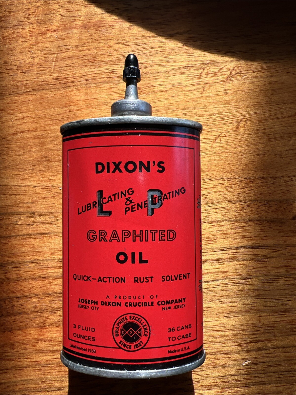 VINTAGE DIXON’s Lubricating Penetrating Graphited 3 oz Oil Lead Top Handy Oiler