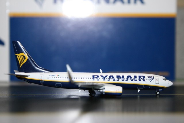 ryanair toy plane set