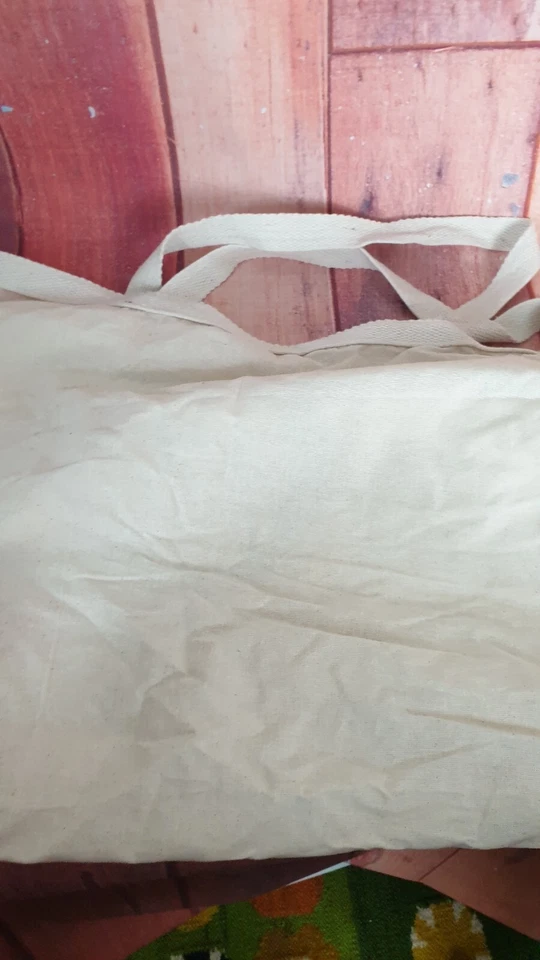 UGG Australia Ladies Canvas Bag EXCELLENT Condition - Image 4 of 4