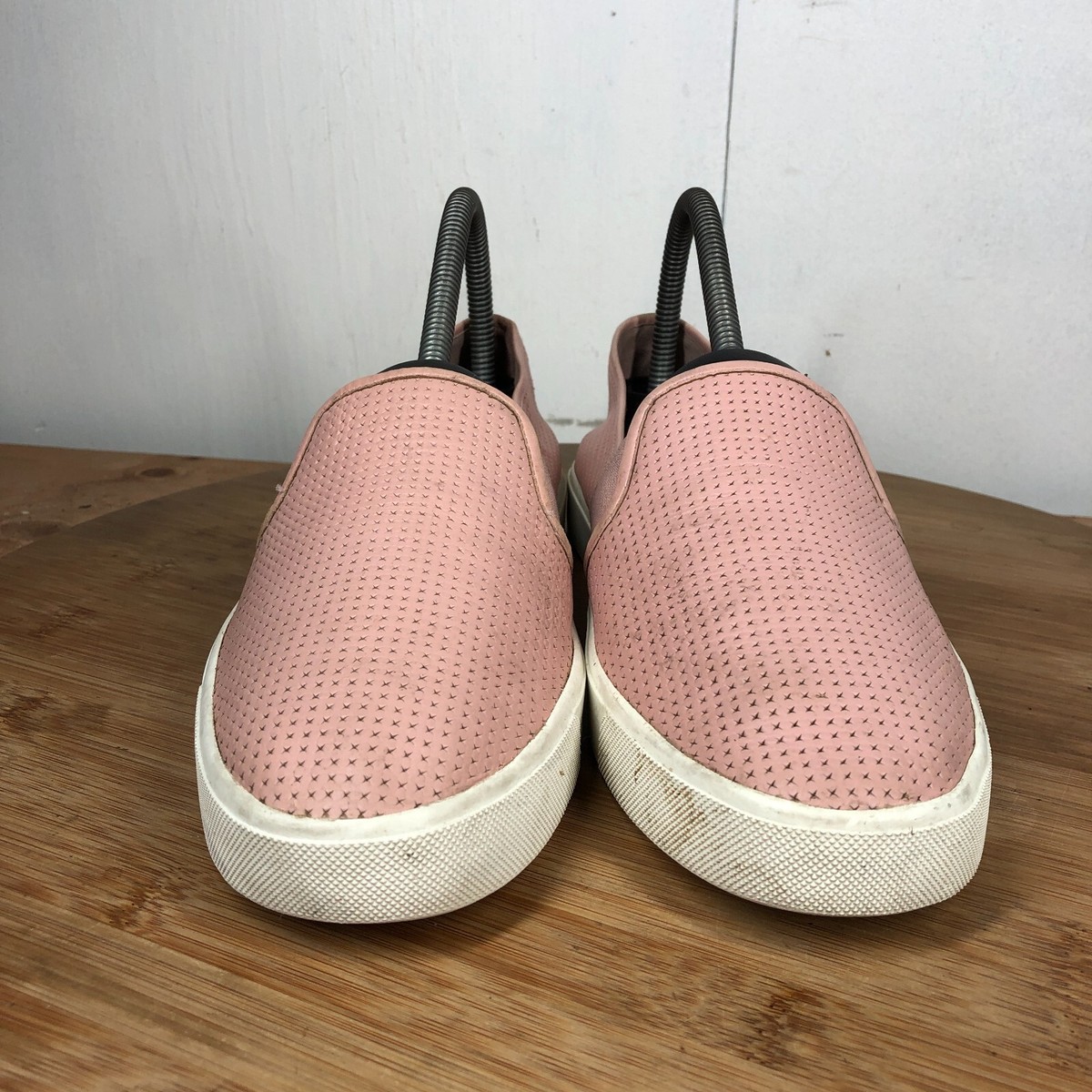 Vince Shoes Womens 7.5 M Blair Slip On Sneakers Pink Leather  display picture 1
