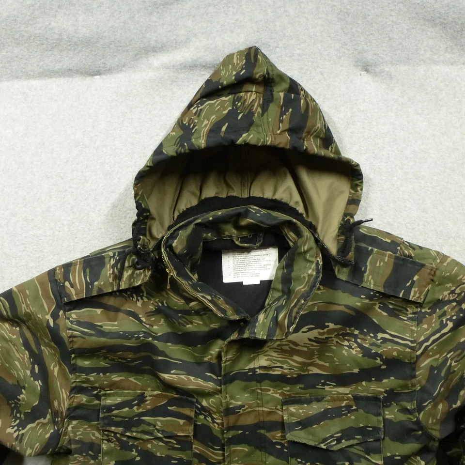 Chaqueta de Campo Rothco Mediana Regular M-65 Rayas de Tigre Capucha Forro Clima Frío Foto 3 de 4