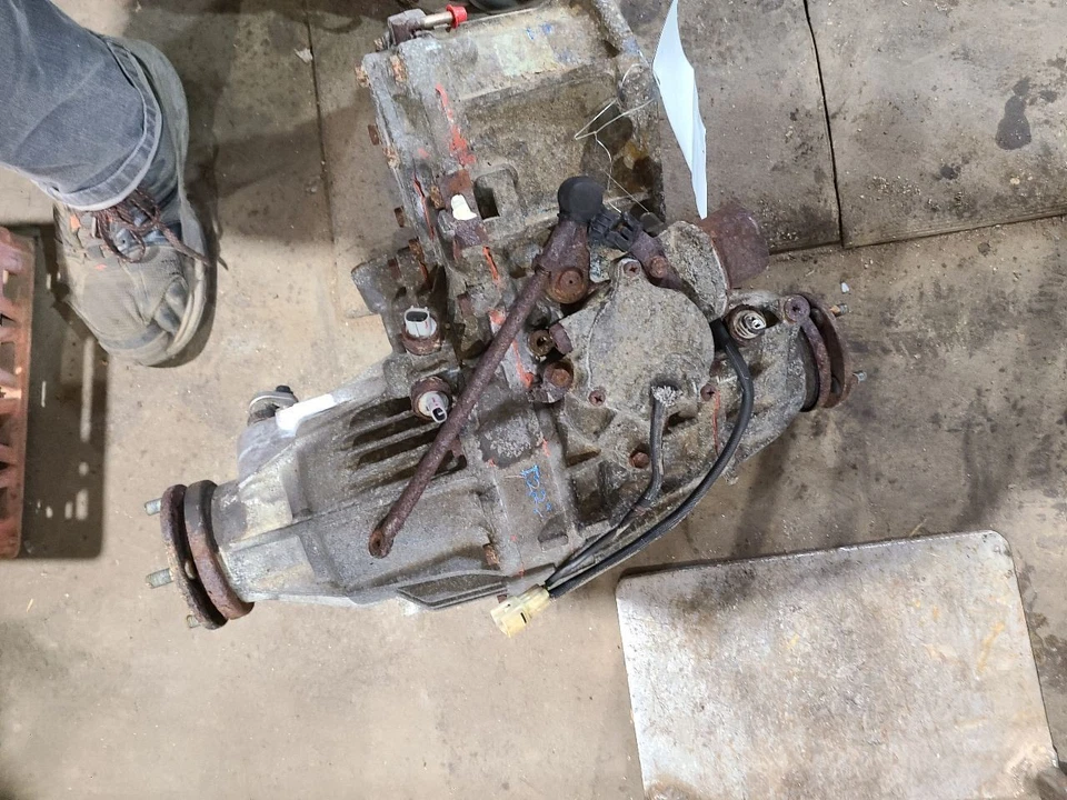 Transfer Case Thru 12/94 Fits 91-95 LAND CRUISER 649500 - Image 2 of 4