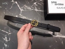 Gucci cintura donna nera fibbia oro irregolare misura:30 Larghezza:20mm