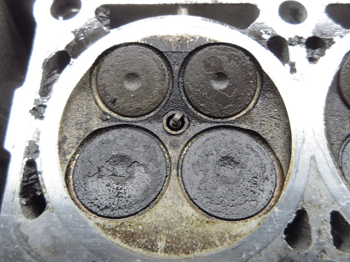 2001 96-03 Kawasaki ZX7R ZX750 Cylinder Head Engine Top End 2001 96-03 Kawasaki ZX7R ZX750 Cylinder Head Engine Top End