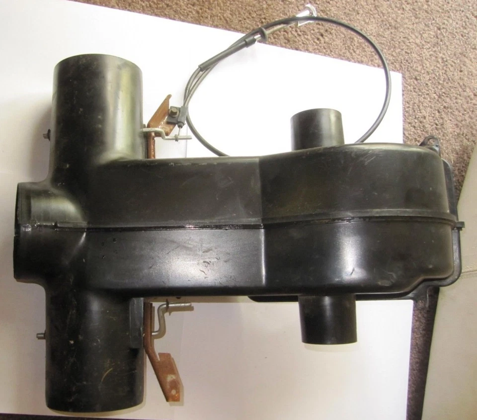 CHEVROLET BEL AIR BISCAYNE CAPRICE 1969 1970 HEATER AC AIR DUCT ASSEMBLY - Image 2 of 2