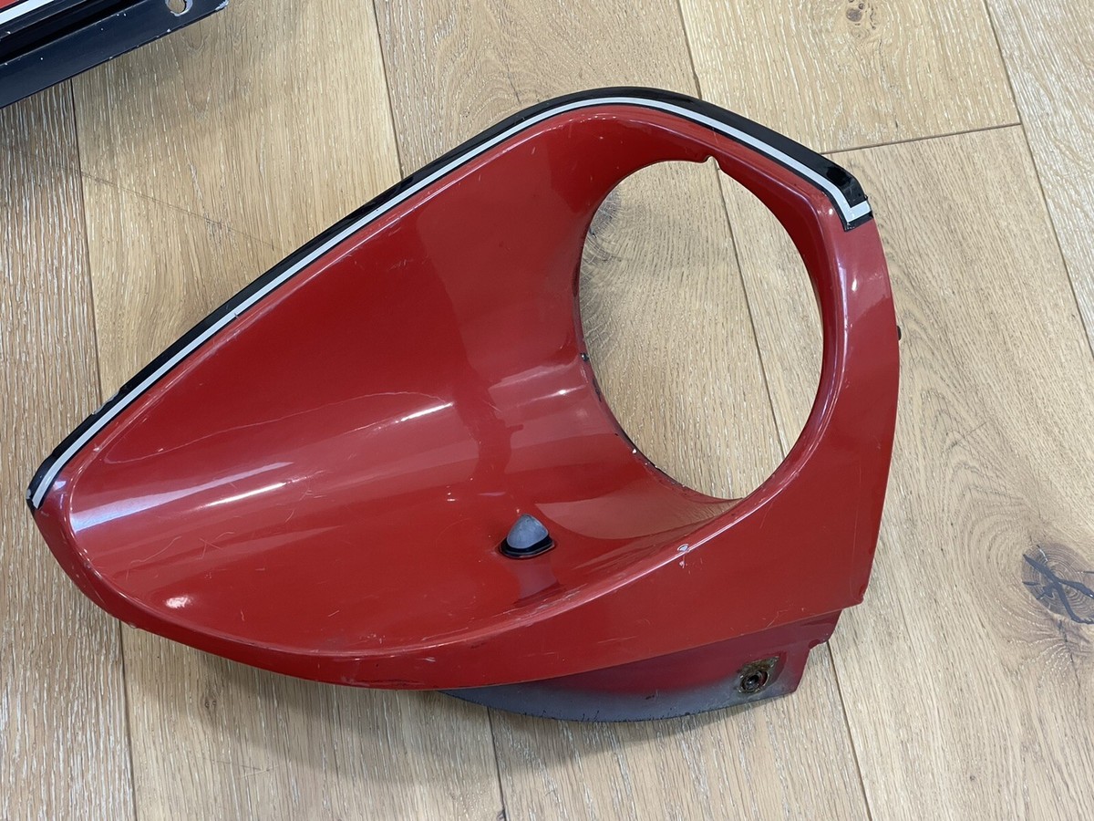 79-83 OEM DATSUN 280ZX HEADLIGHT BUCKETS FENDER EXTENSION L-R CASE