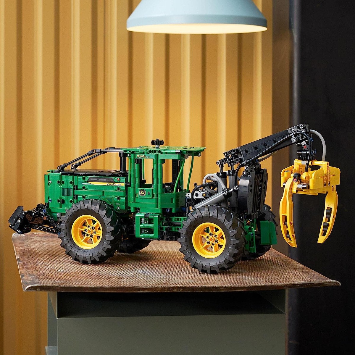 LEGO TECHNIC John Deere 948L-II Skidder Block Building Toy 42157