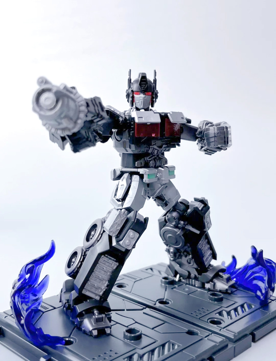 Blokees Transformers Rise of the Beasts Classic Class Nemesis