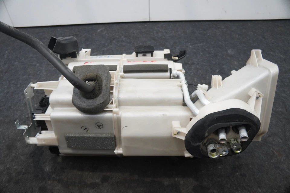 Caja de carcasa de calentador de aire acondicionado HVAC 6G33-18N407-AA Aston Martin V8 Vantage 2008 Foto 4 de 4